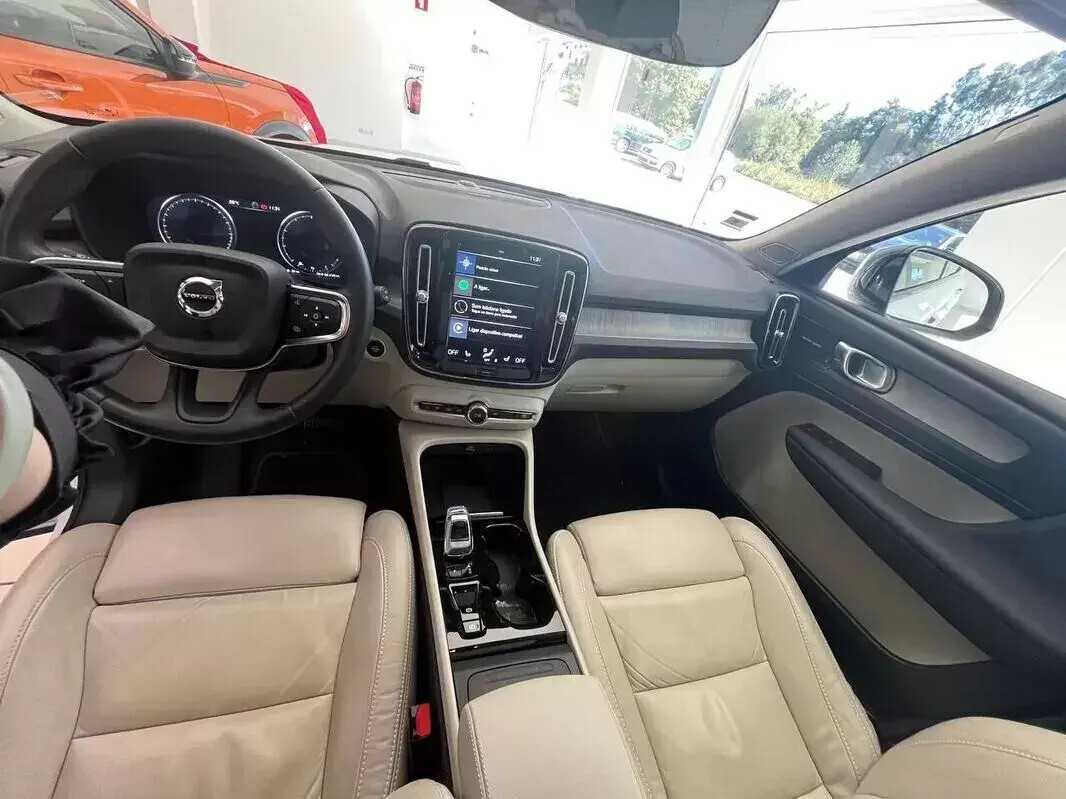 volvo-xc40-2023-gasolina-1477cc