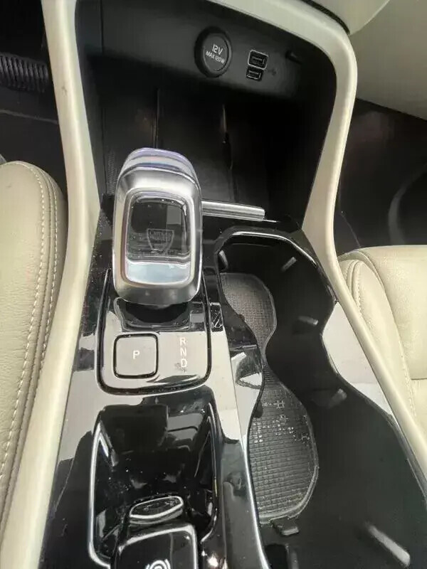 volvo-xc40-2023-gasolina-1477cc