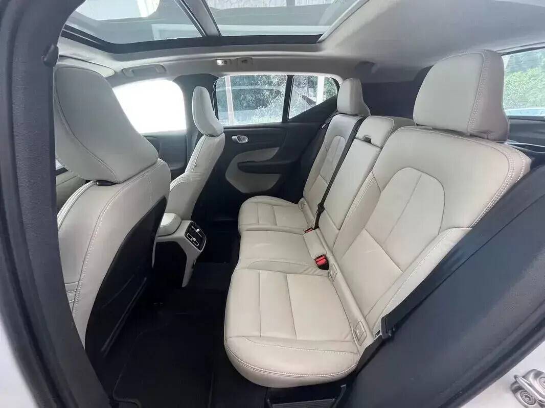 volvo-xc40-2023-gasolina-1477cc