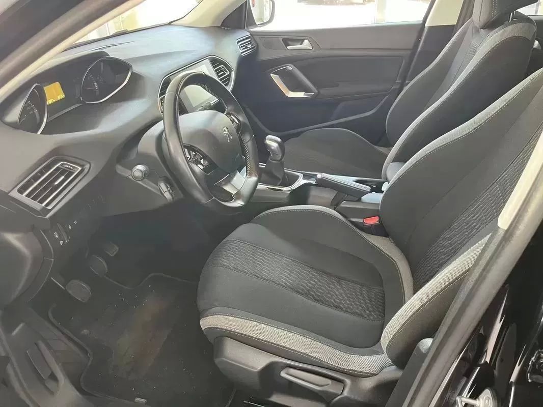 peugeot-308-2016-gasolina-1199cc