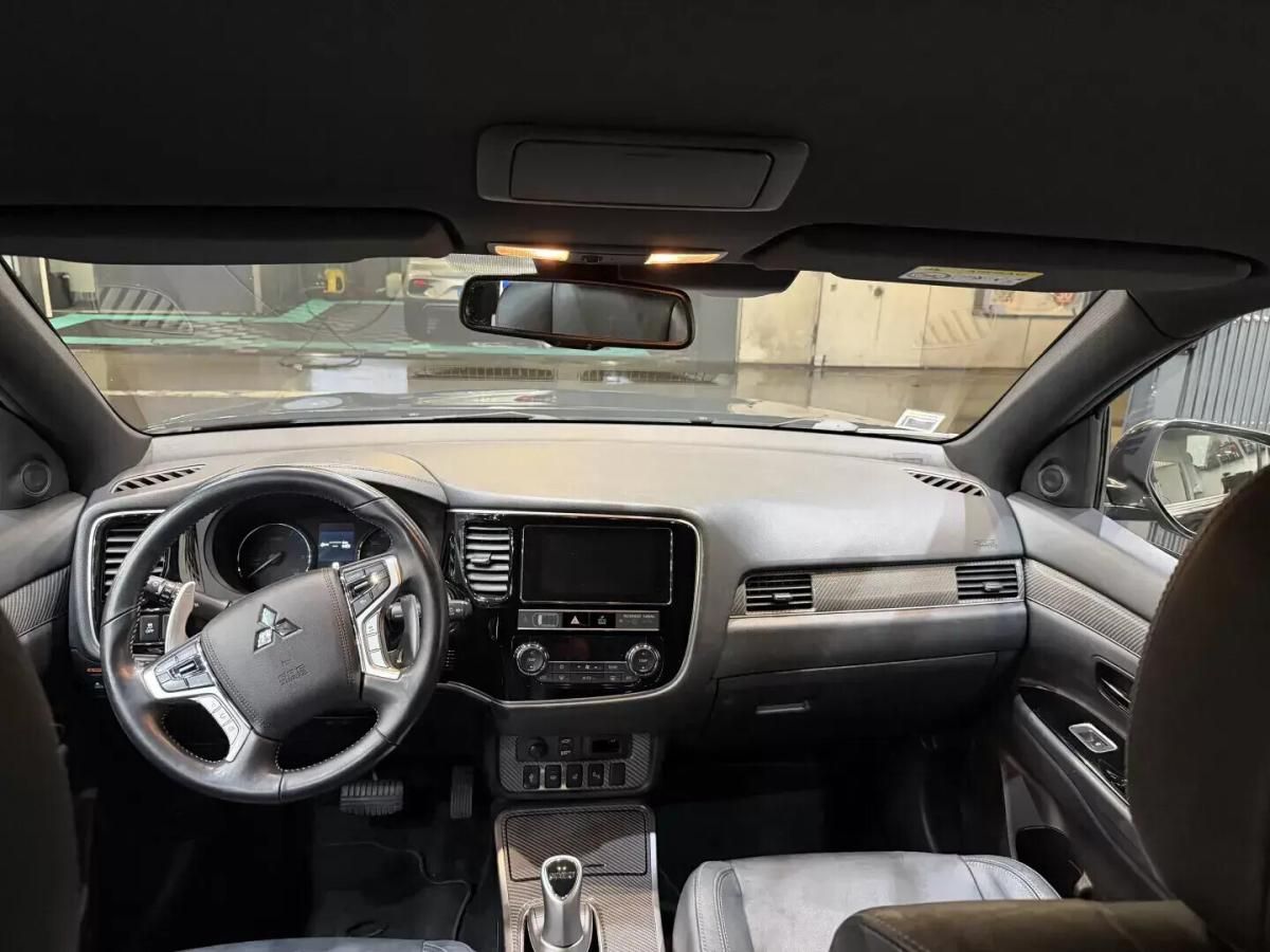 mitsubishi-outlander-2020-hibrido-a-gasolina-2360cc