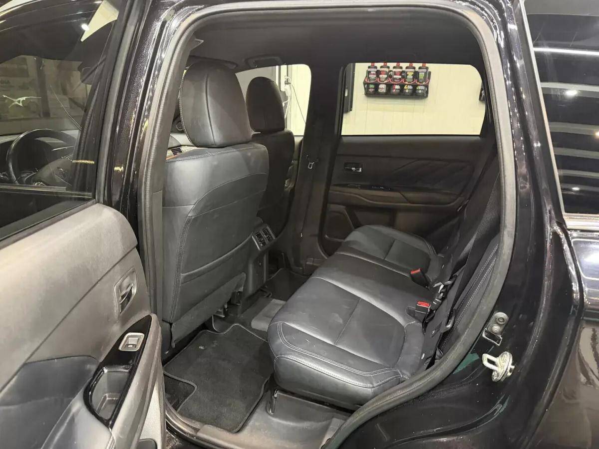 mitsubishi-outlander-2020-hibrido-a-gasolina-2360cc