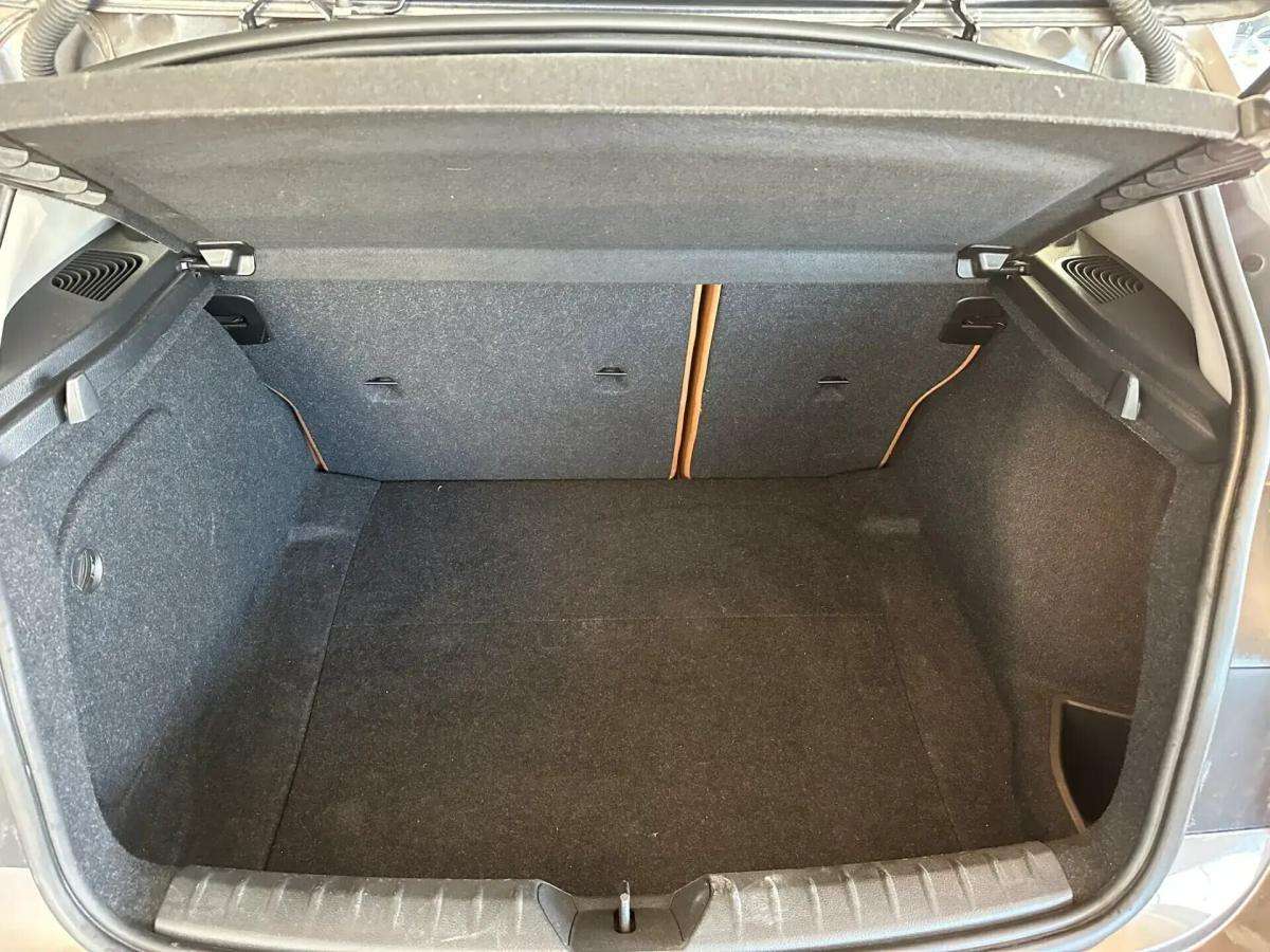 bmw-serie-1-116d-2013-diesel-1598cc