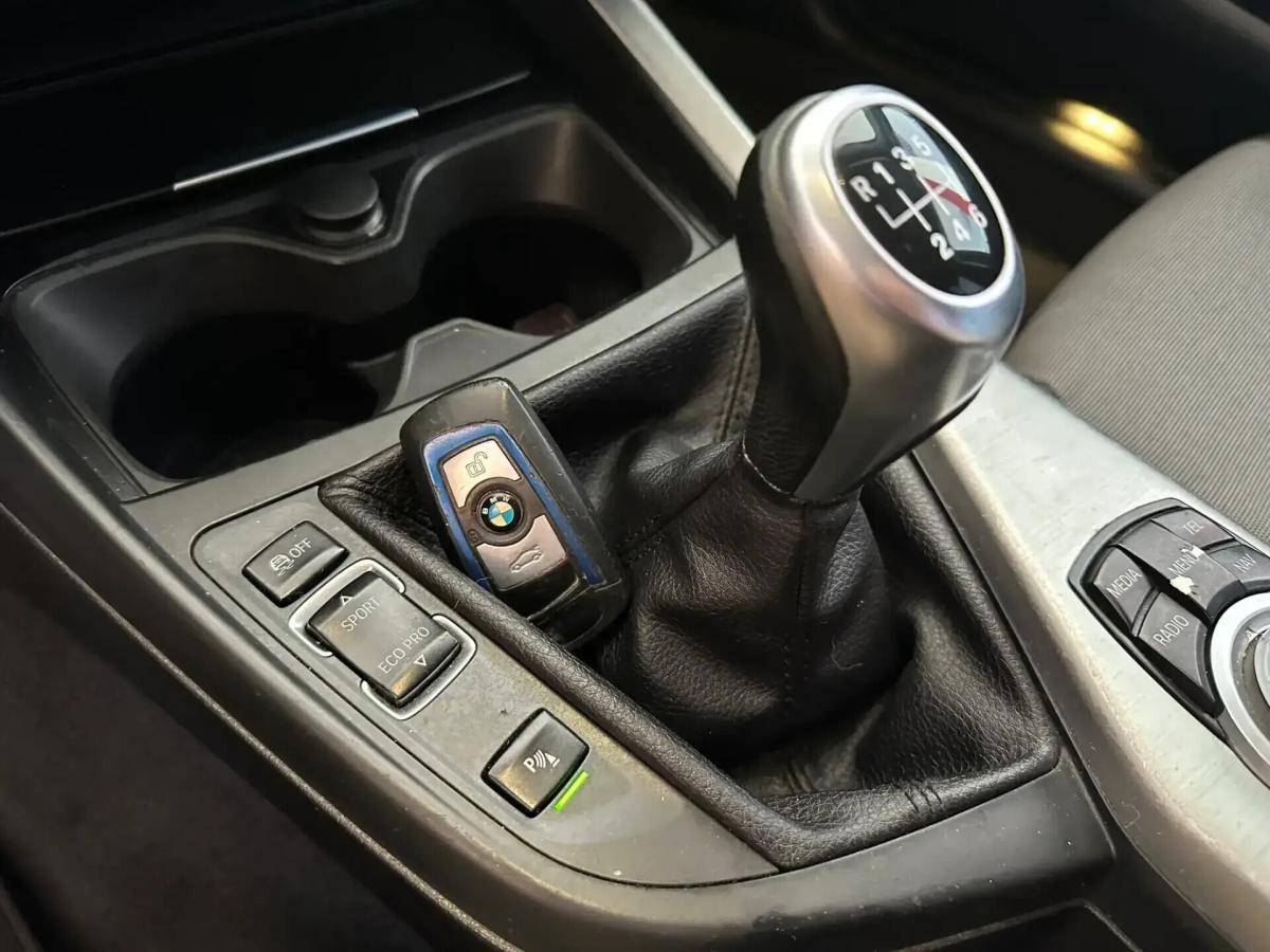 bmw-serie-1-116d-2012-diesel-1598cc