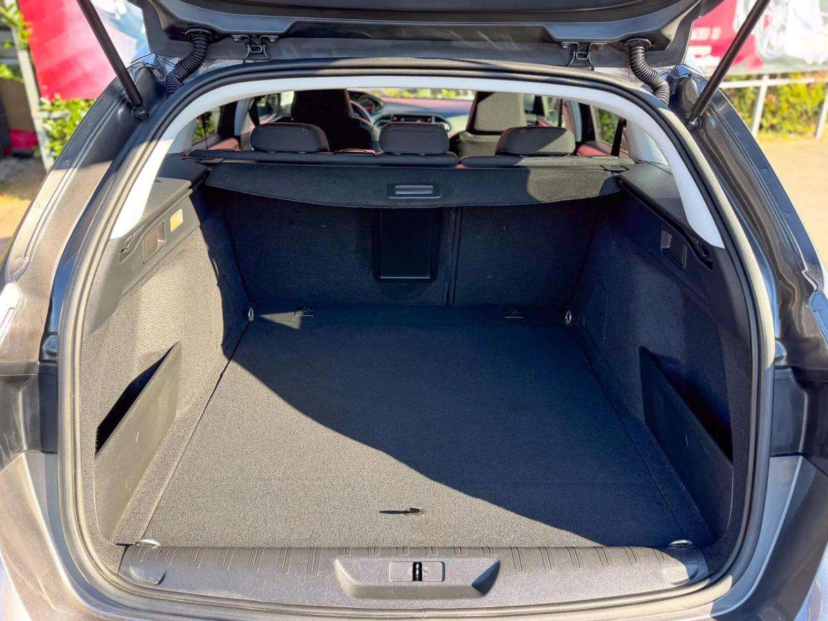 peugeot-308-sw-2018-diesel-1499cc