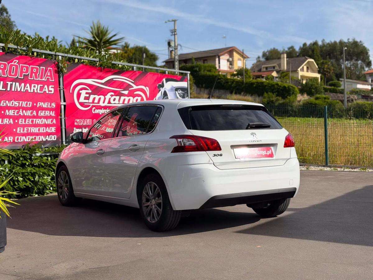 peugeot-308-2015-gasolina-1199cc