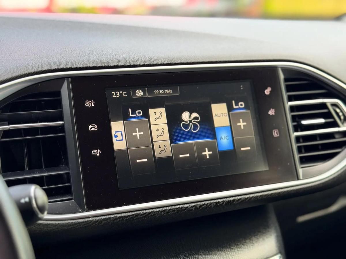 peugeot-308-2015-gasolina-1199cc