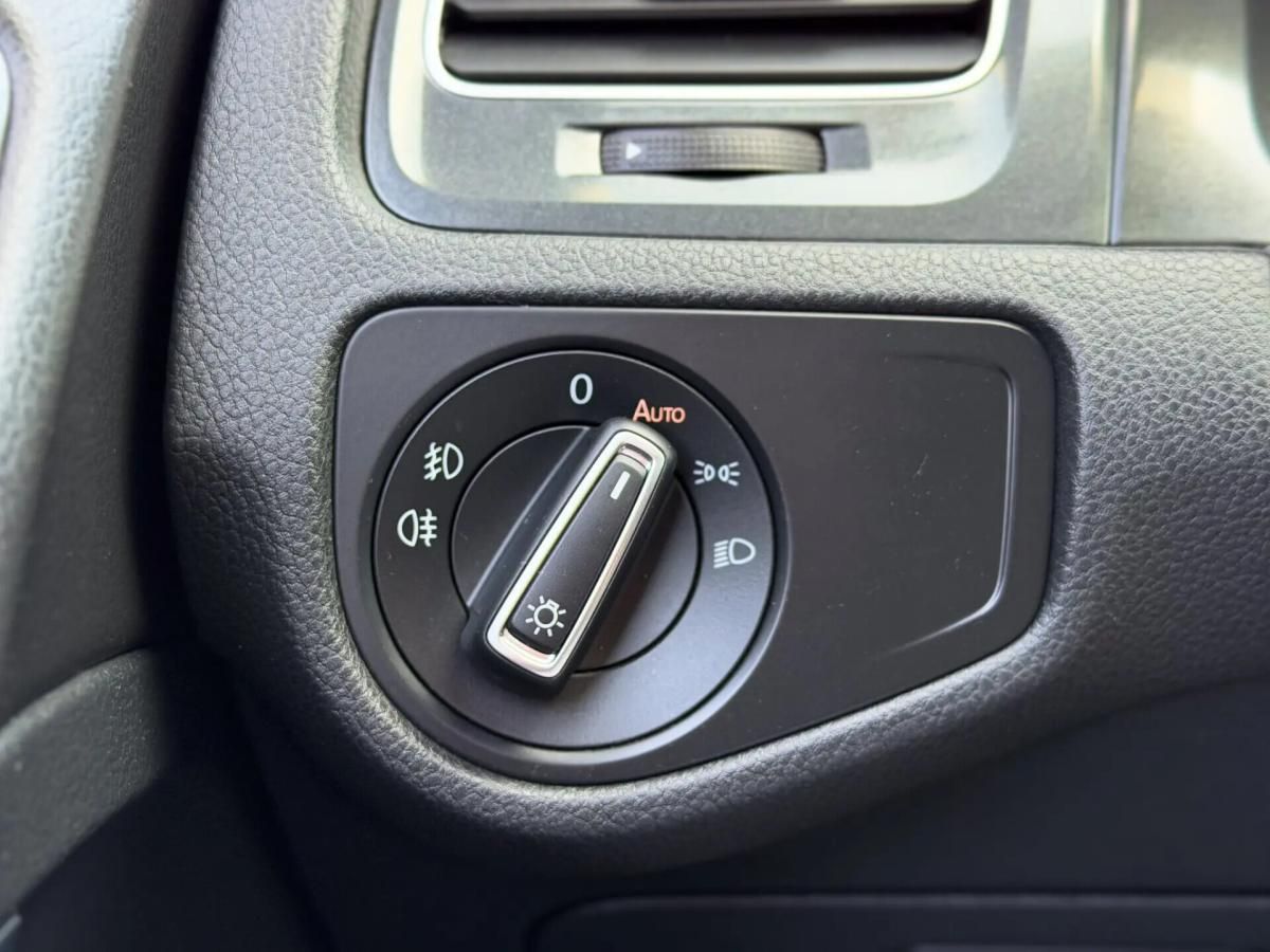 volkswagen-golf-2018-diesel-1598cc