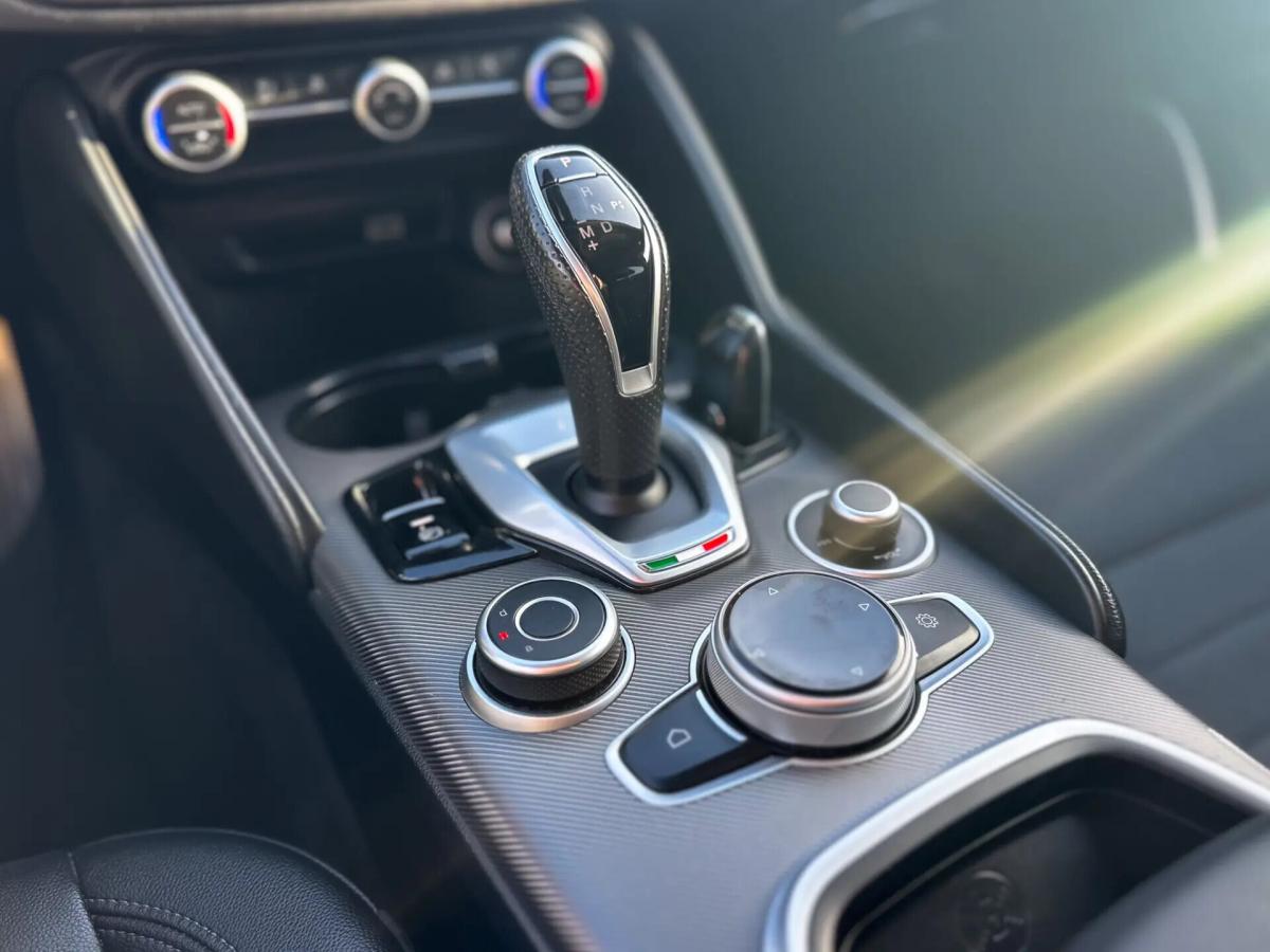 alfa-romeo-giulia-2022-diesel-2143cc