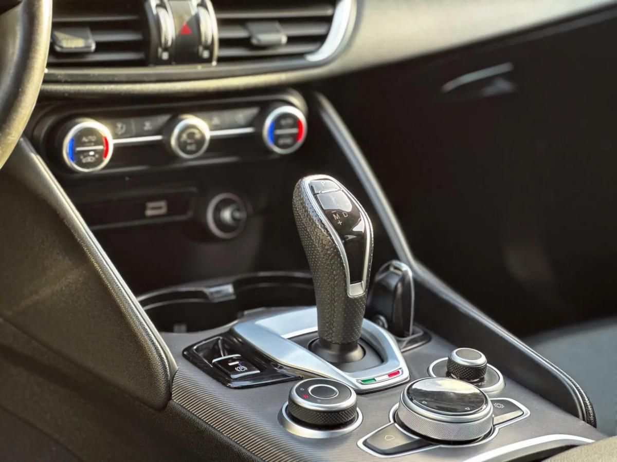 alfa-romeo-giulia-2022-diesel-2143cc