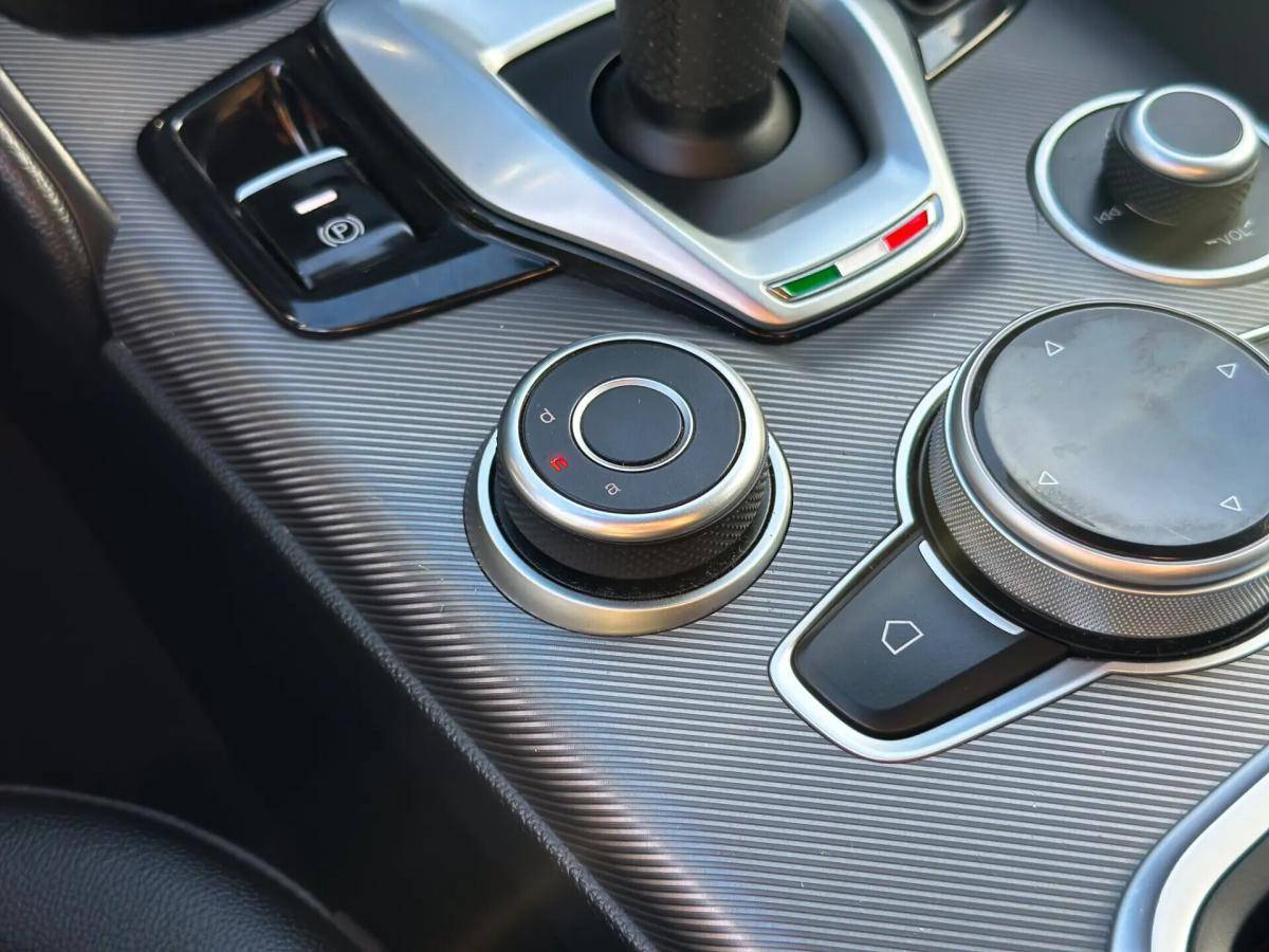 alfa-romeo-giulia-2022-diesel-2143cc