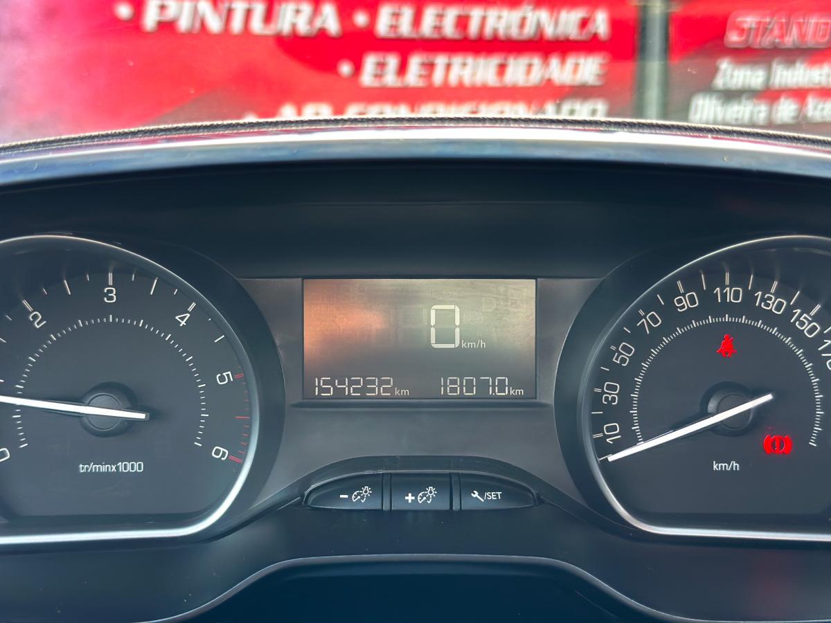 peugeot-208-2019-diesel-1499cc