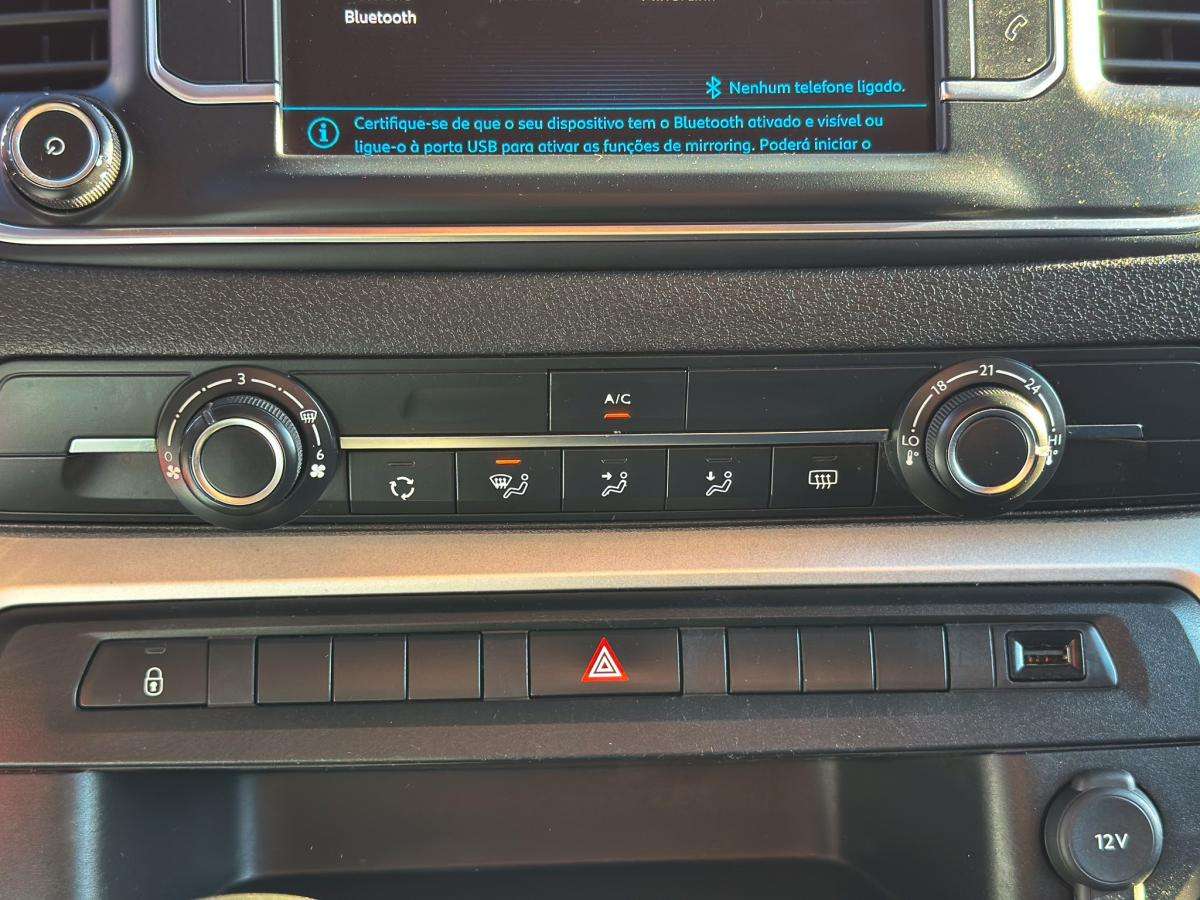 peugeot-traveller-2018-diesel-1499cc