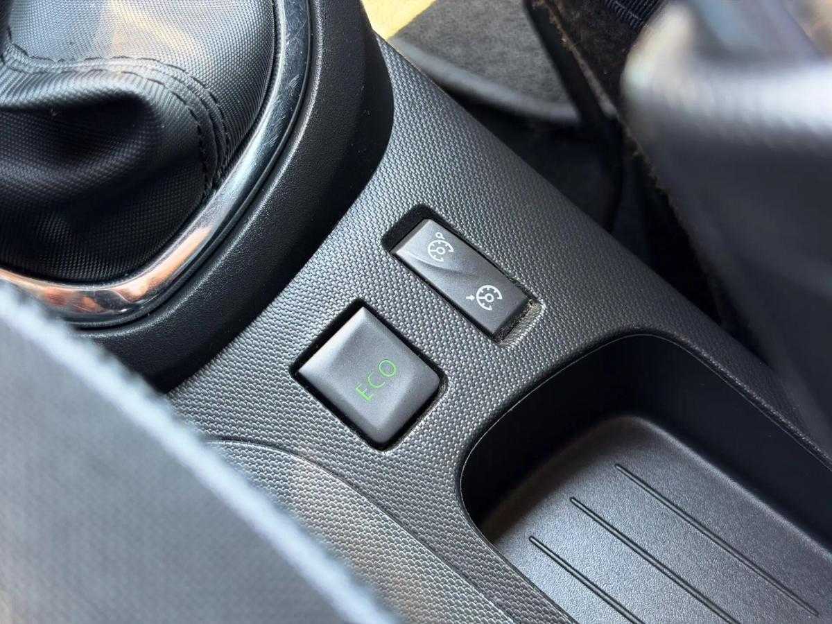 renault-captur-2014-gasolina-898cc