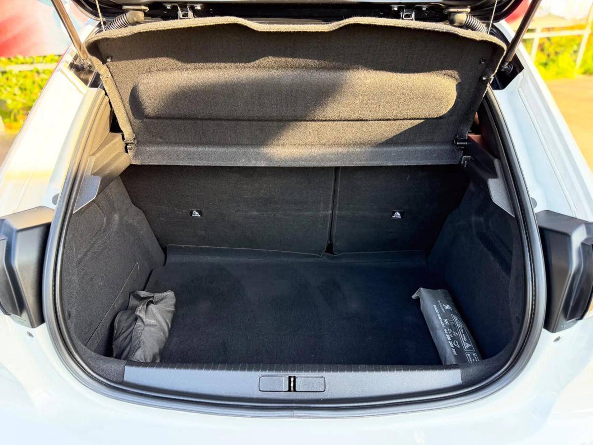 peugeot-208-2022-diesel-1499cc