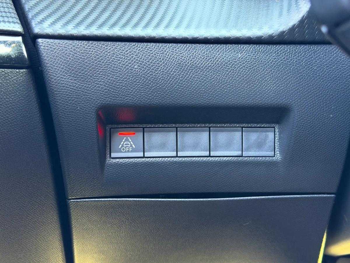 peugeot-208-2022-diesel-1499cc