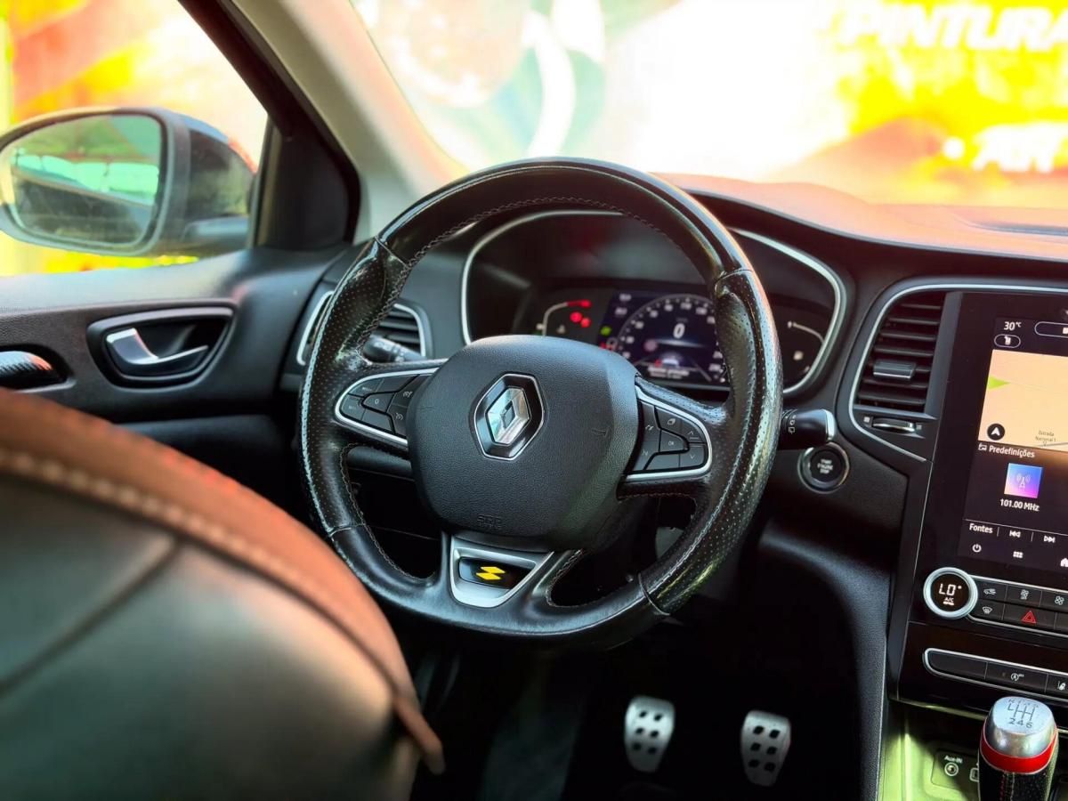 renault-megane-sport-tourer-2021-diesel-1461cc