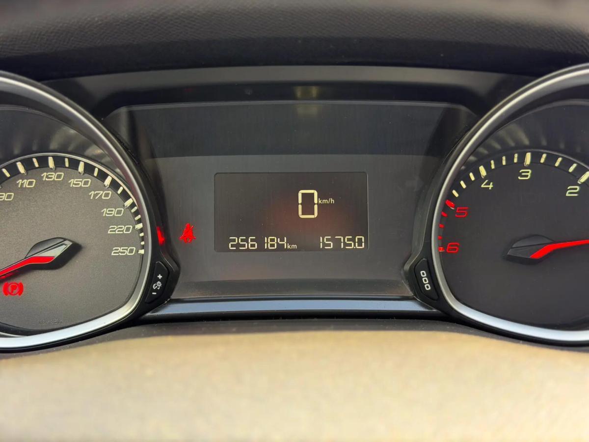 peugeot-308-2020-diesel-1499cc