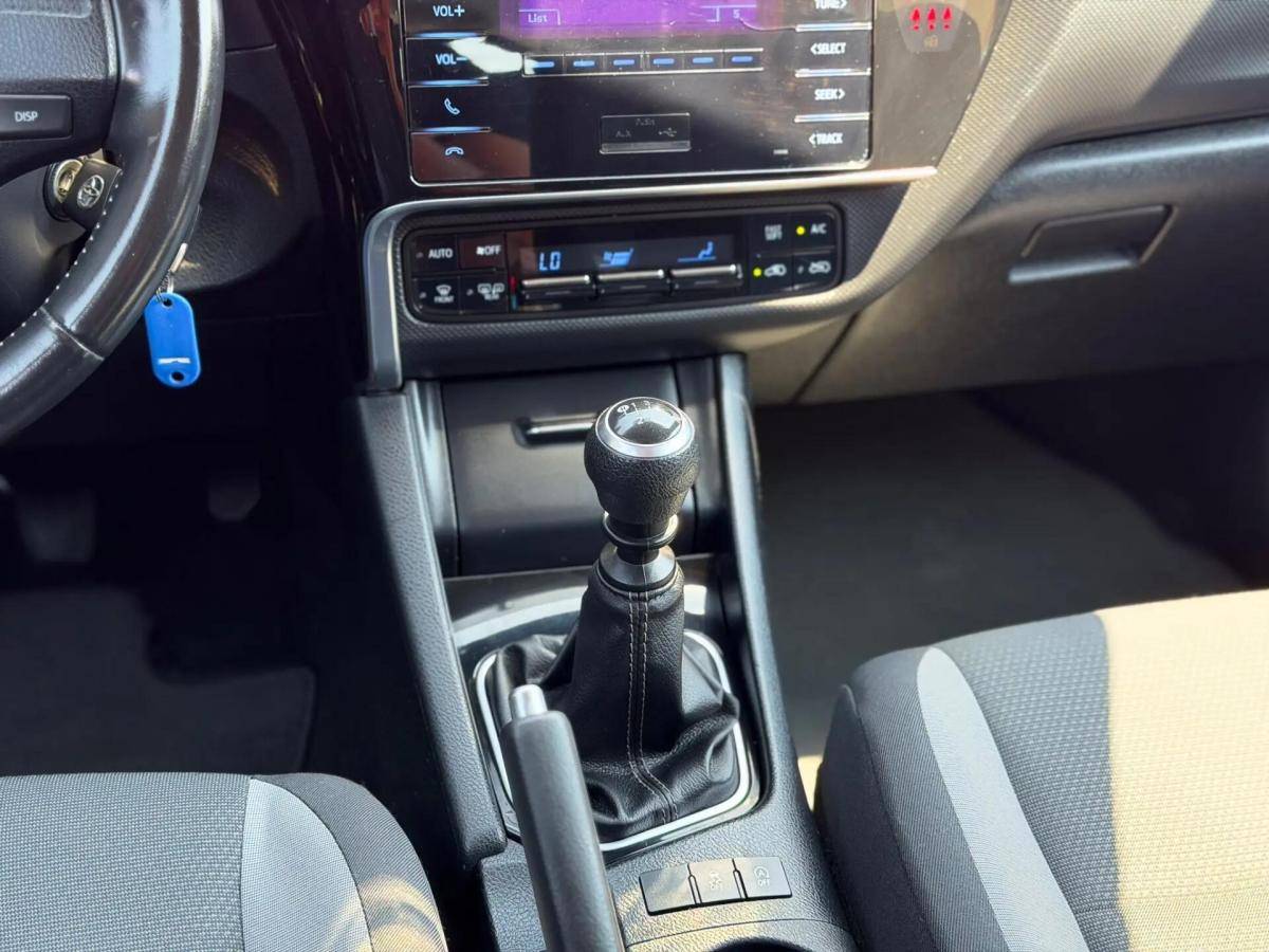 toyota-auris-2015-diesel-1364cc
