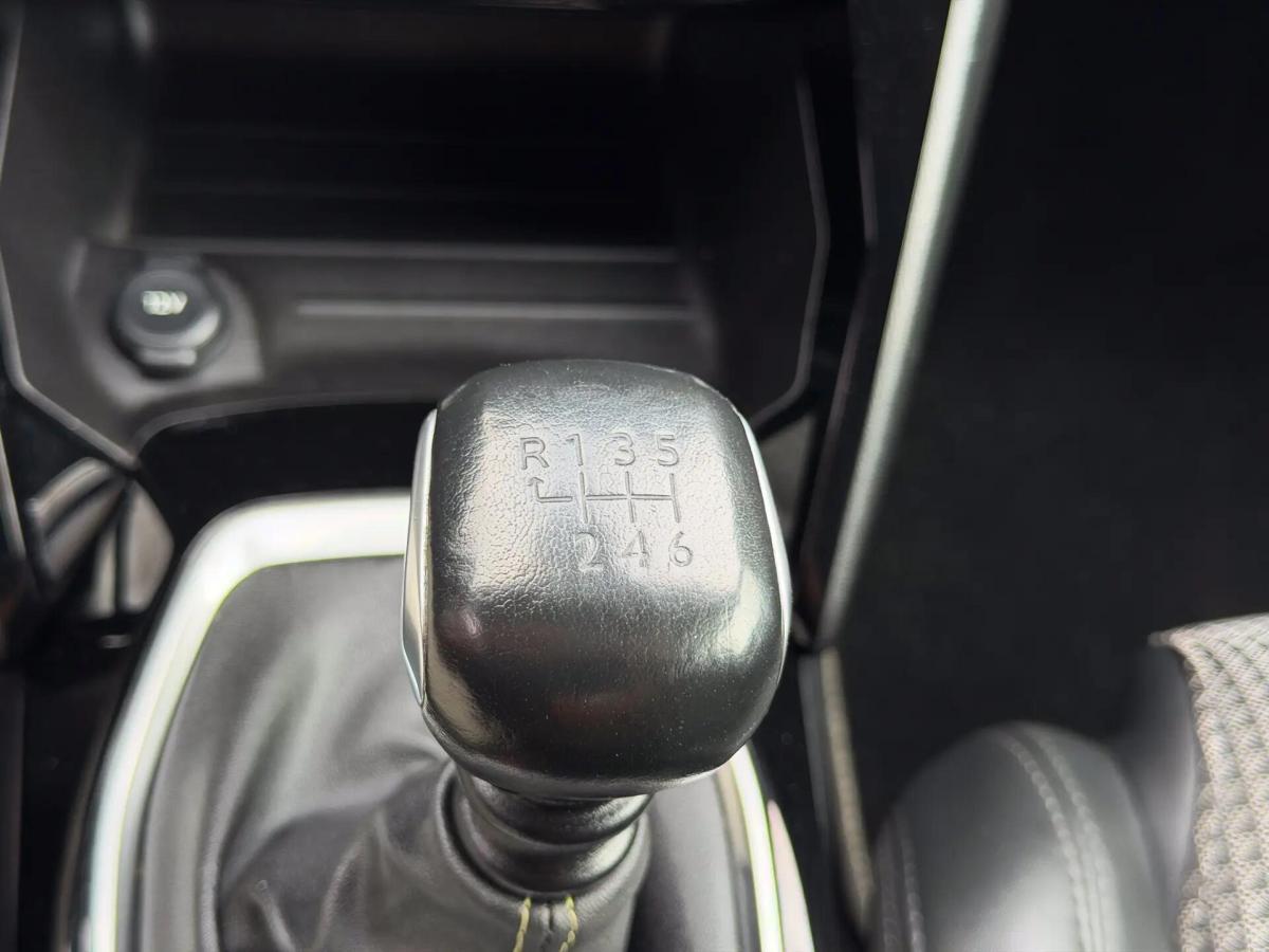 peugeot-208-2022-diesel-1499cc