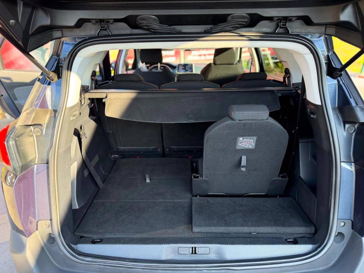 peugeot-5008-2017-diesel-1560cc
