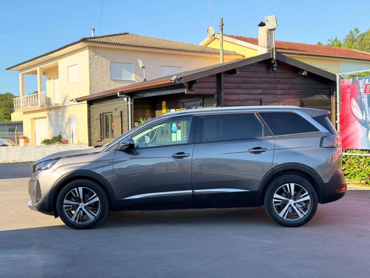 peugeot-5008-2021-diesel-1499cc