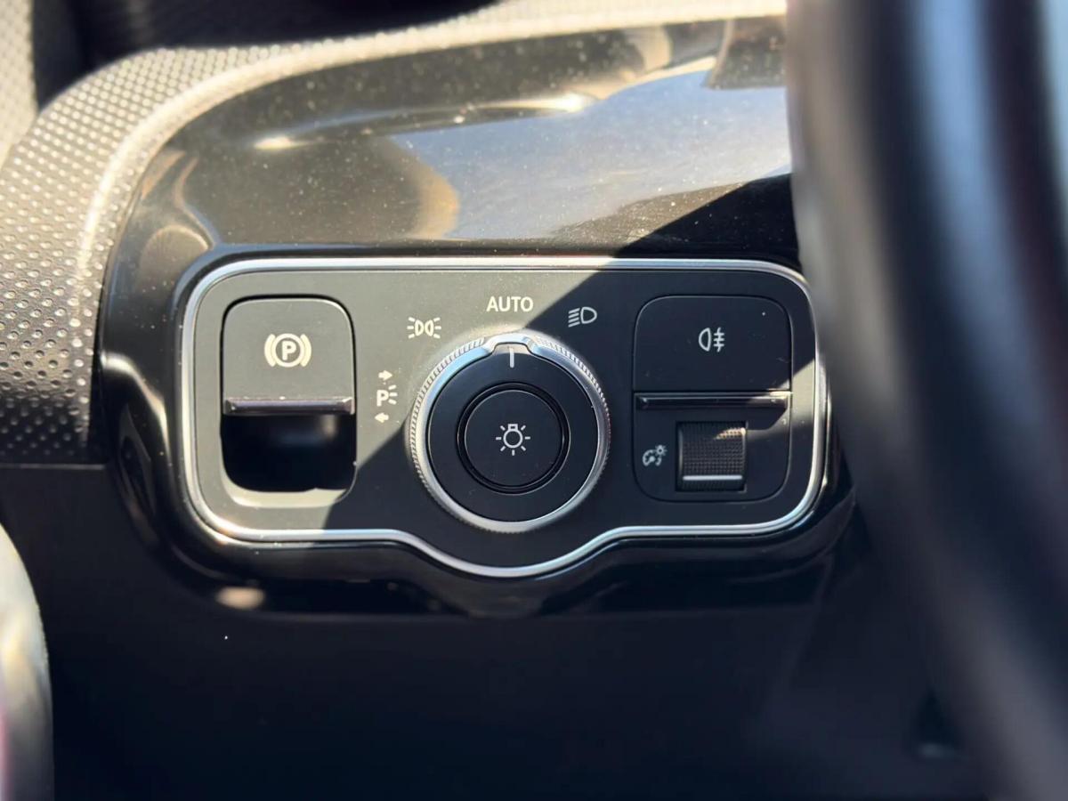 mercedes-benz-cla-180-amg-auto-2019-diesel-1461cc
