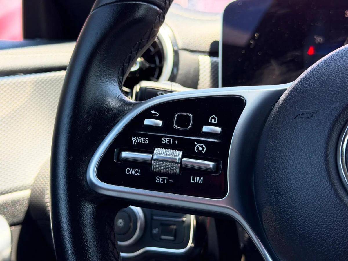 mercedes-benz-cla-180-amg-auto-2019-diesel-1461cc