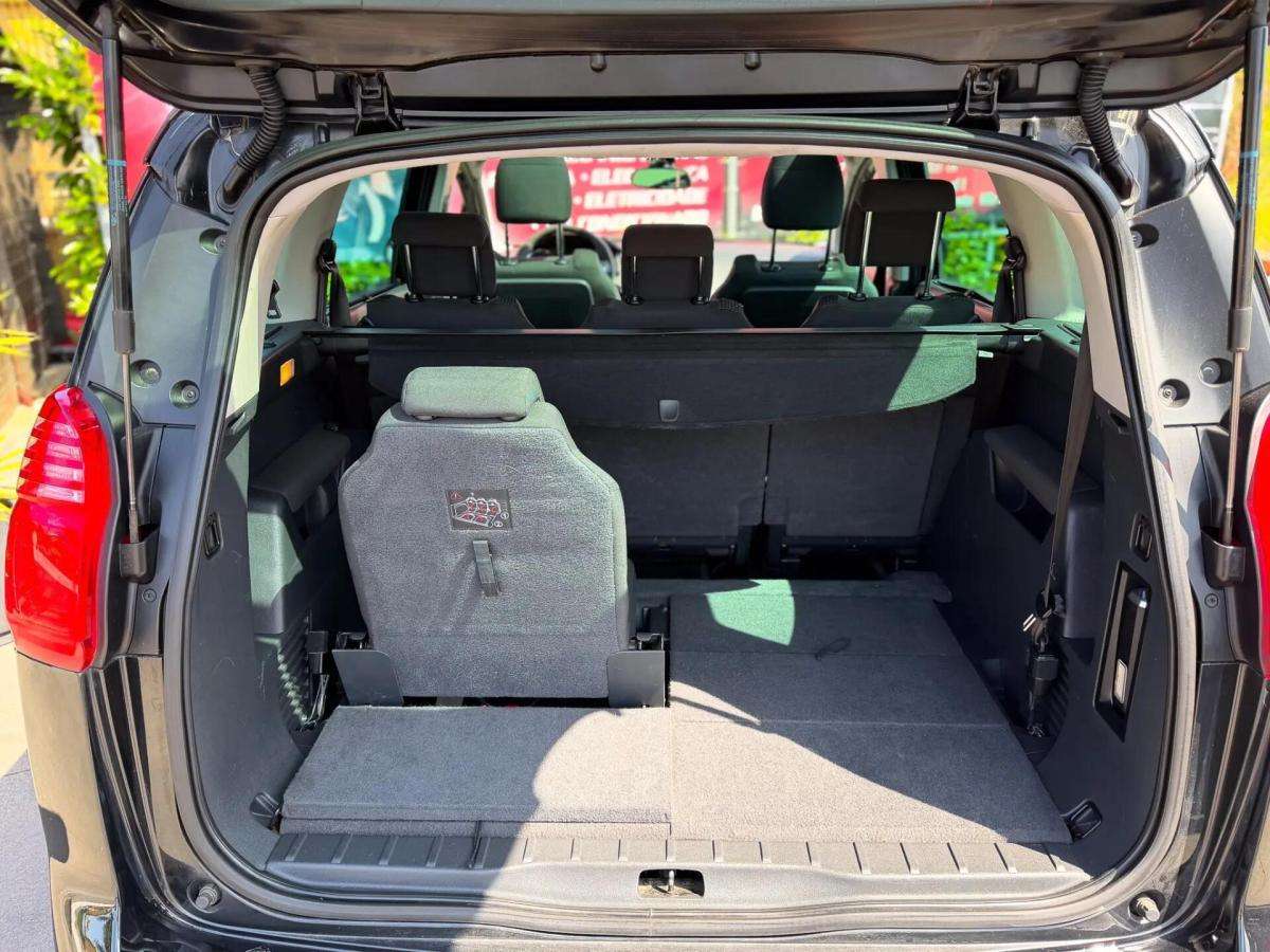 peugeot-5008-2013-diesel-1560cc