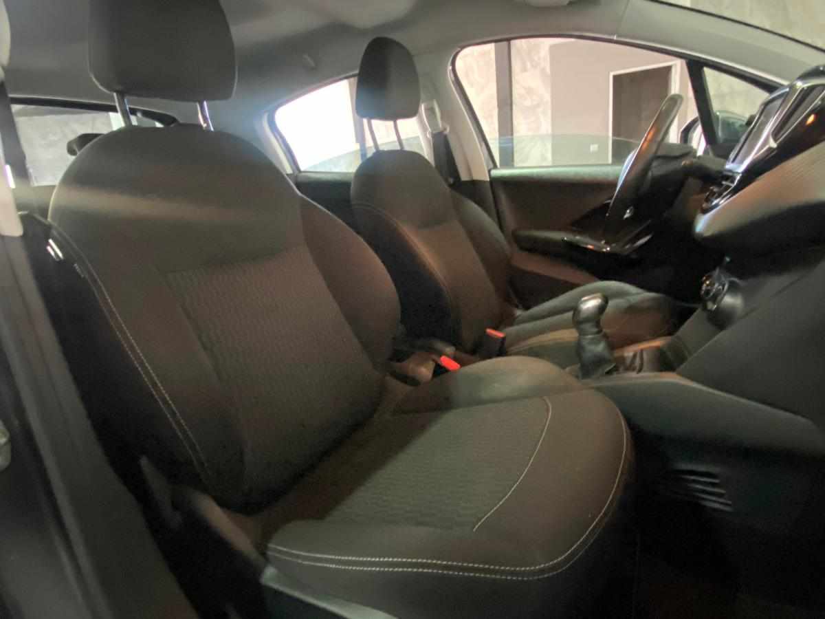 peugeot-208-1-2-vti-2017-gasolina-1199cc