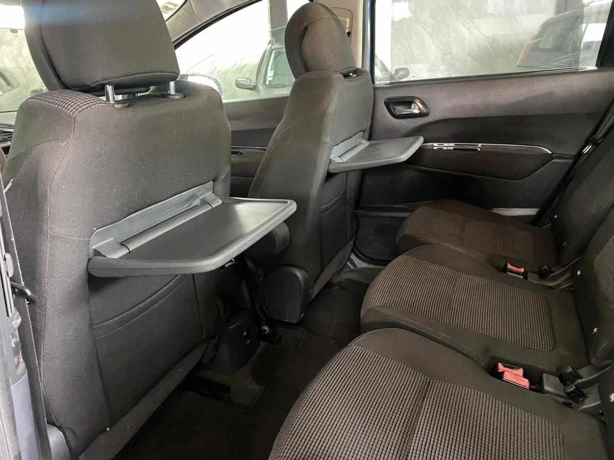 peugeot-5008-1-6-hdi-fap-2010-diesel-1560cc