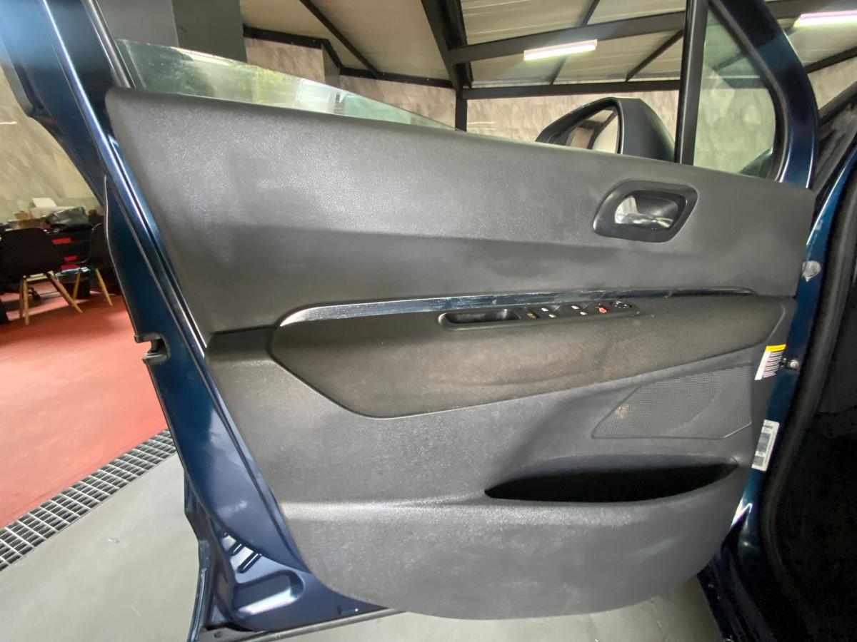 peugeot-5008-1-6-hdi-fap-2010-diesel-1560cc