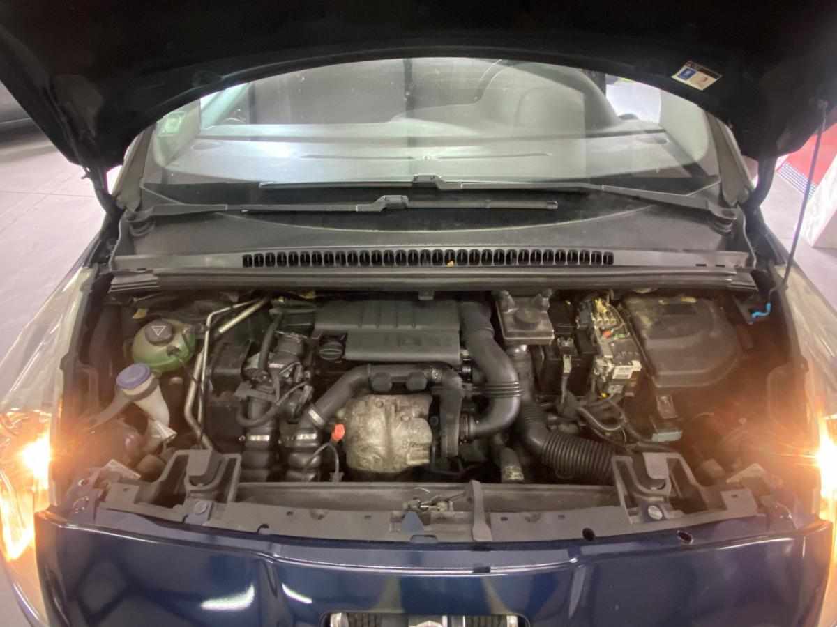 peugeot-5008-1-6-hdi-fap-2010-diesel-1560cc