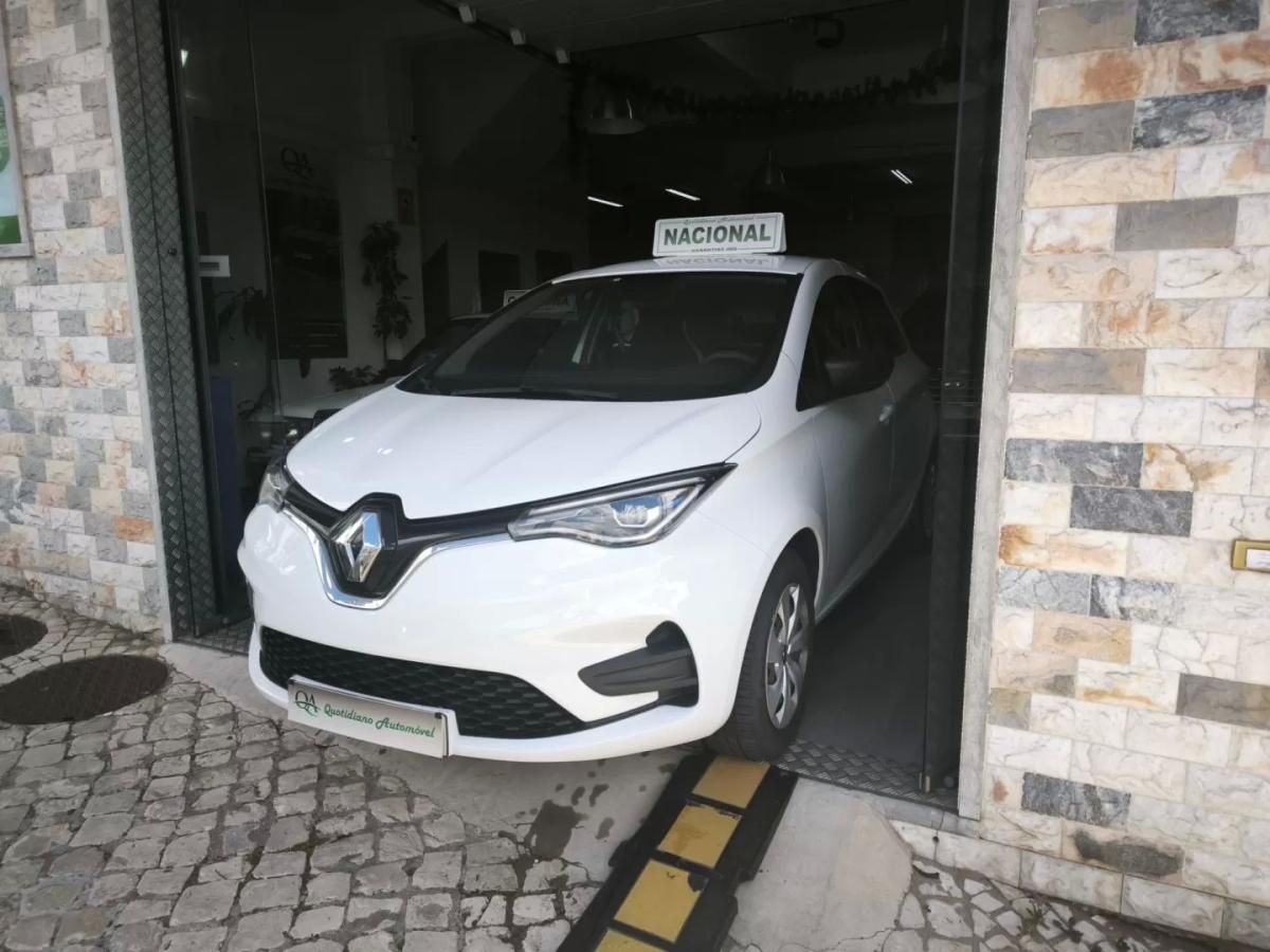 renault-zoe-2021-eletrico-200cc