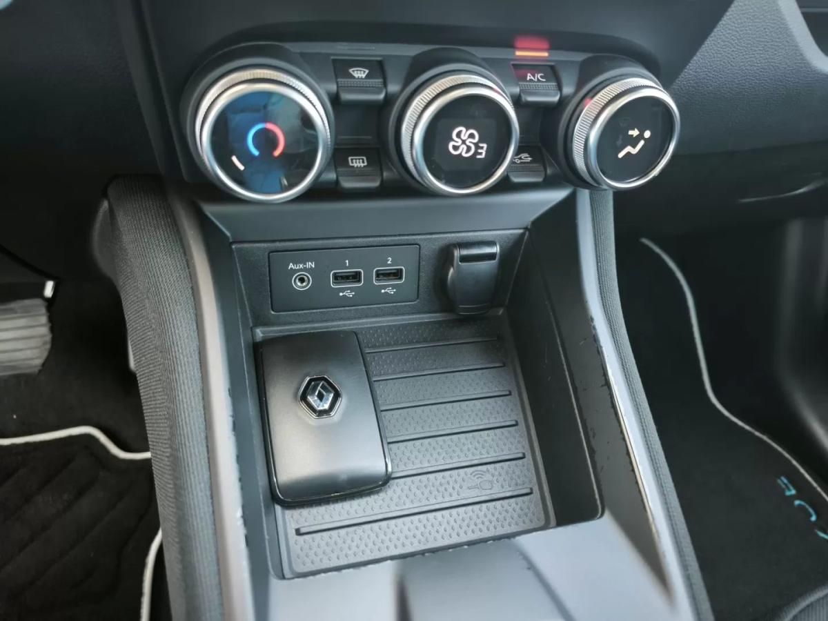 renault-zoe-2021-eletrico-200cc