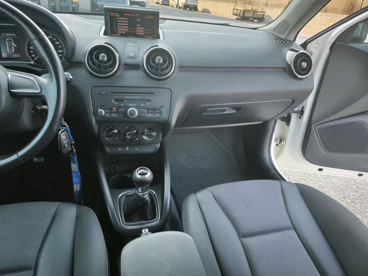 audi-a1-2010-diesel-1598cc