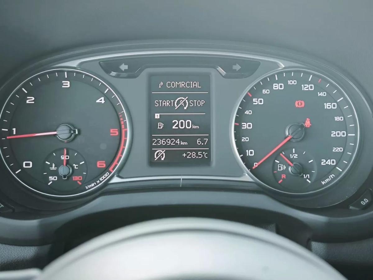 audi-a1-2010-diesel-1598cc