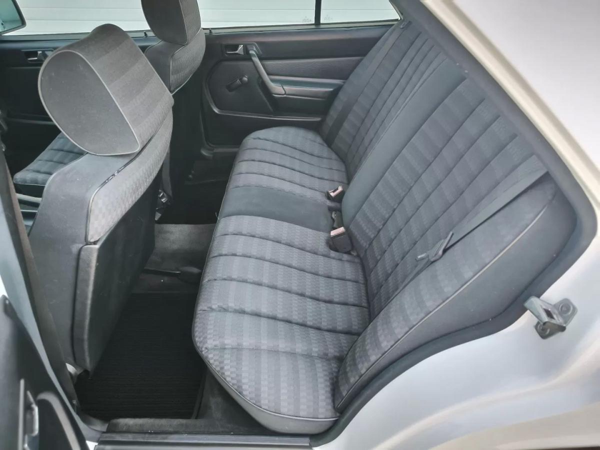 mercedes-benz-190-1993-gasolina-1797cc