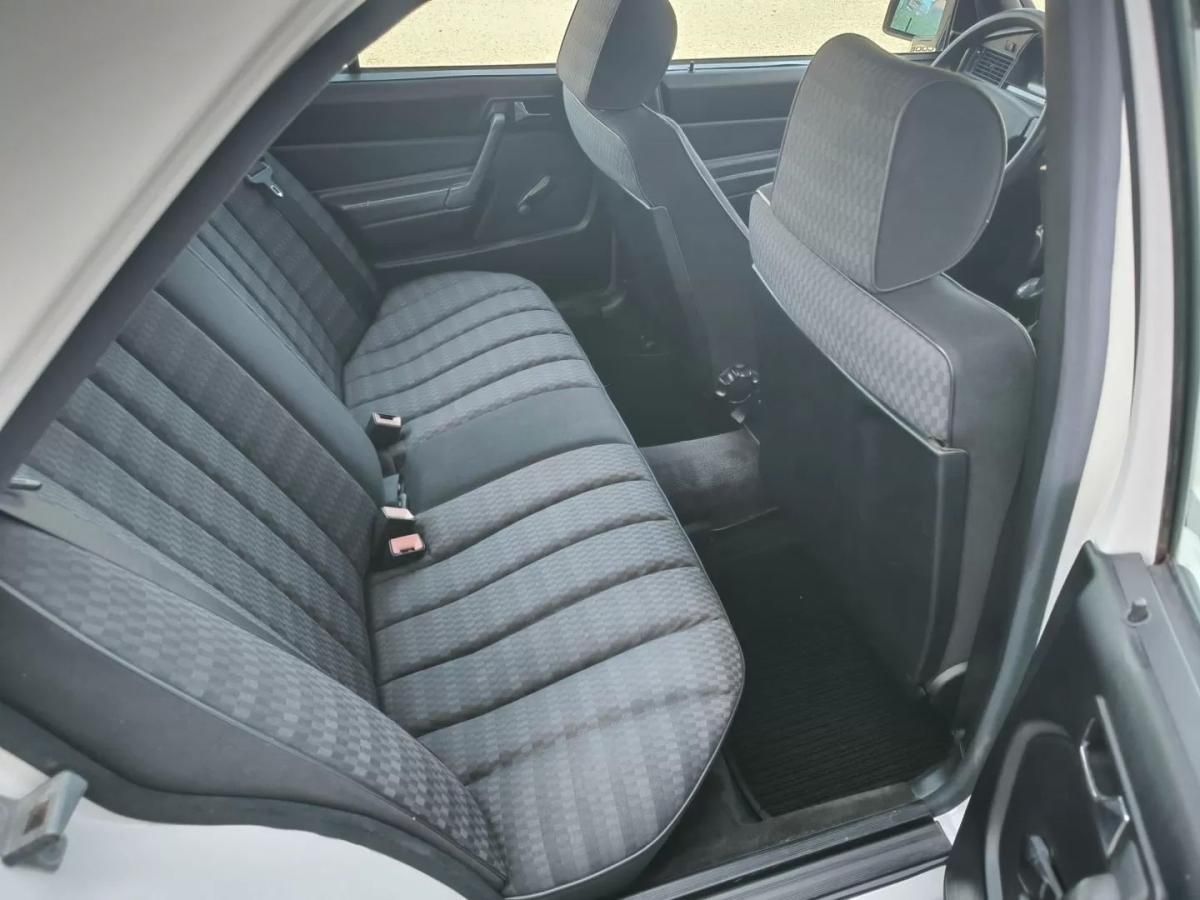 mercedes-benz-190-1993-gasolina-1797cc
