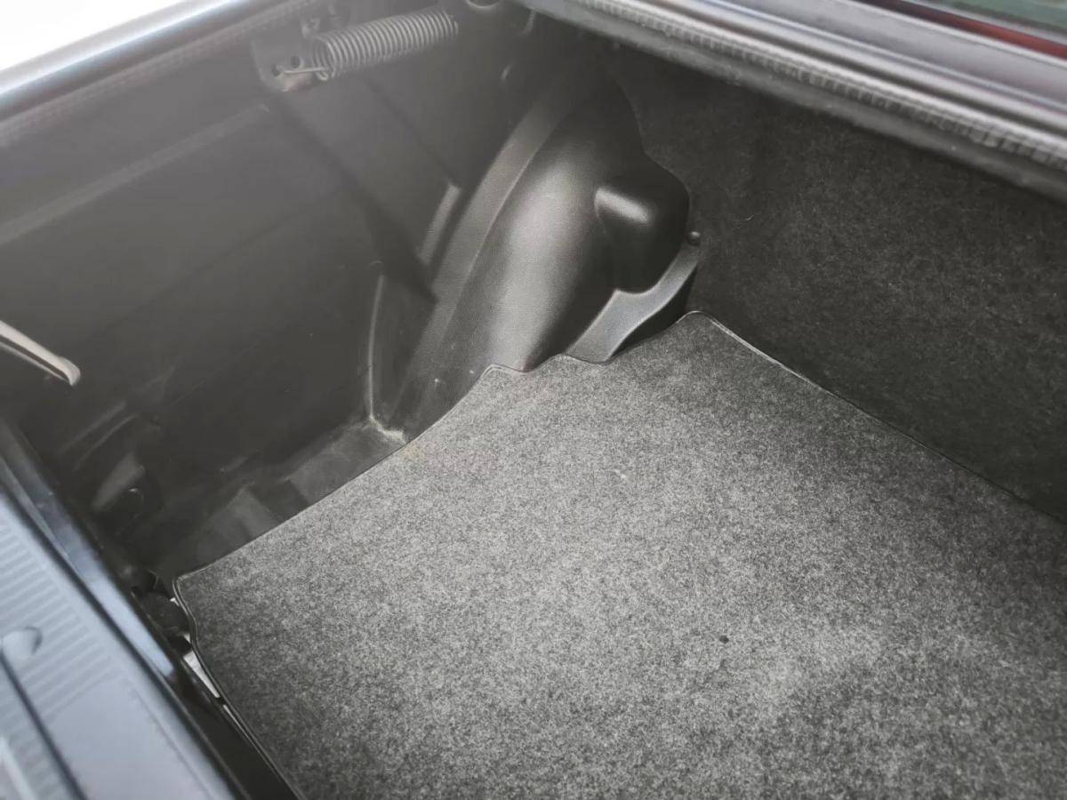 mercedes-benz-190-1993-gasolina-1797cc