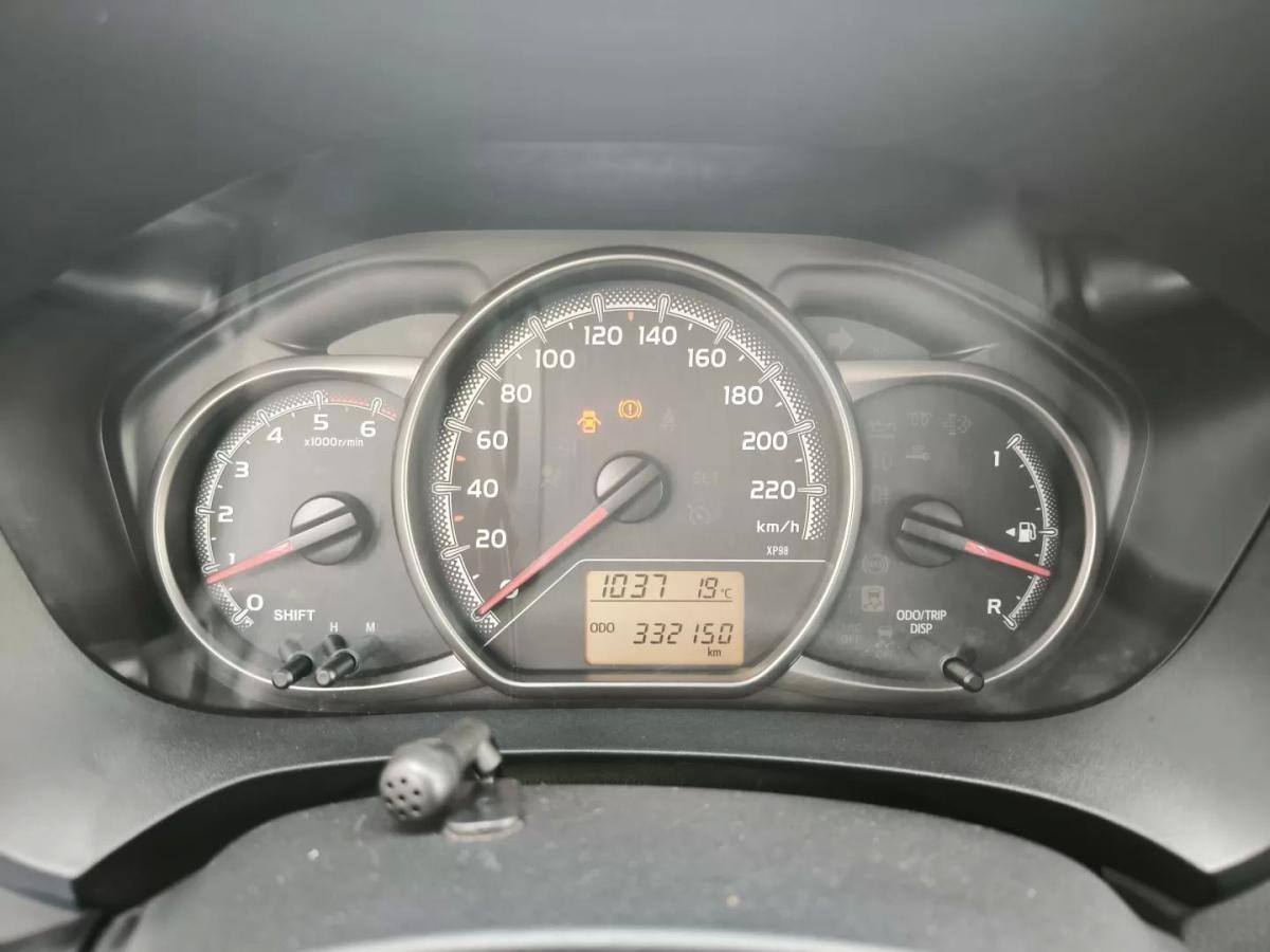 toyota-yaris-2015-diesel-1364cc