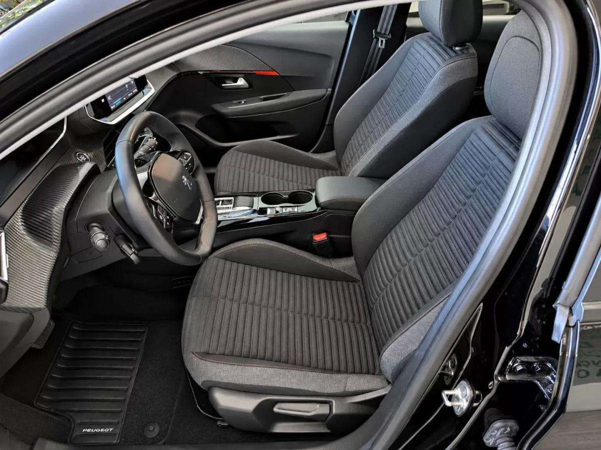 peugeot-e-208-2023-eletrico-0cc