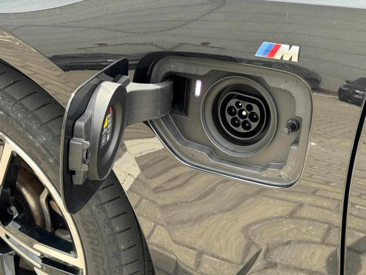 bmw-serie-3-330e-2025-gasolina-1998cc