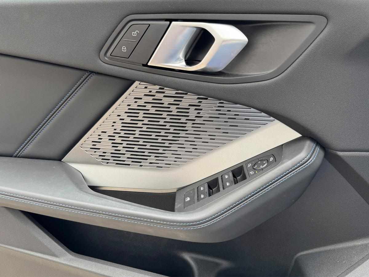 bmw-serie-1-118i-2025-gasolina-1499cc