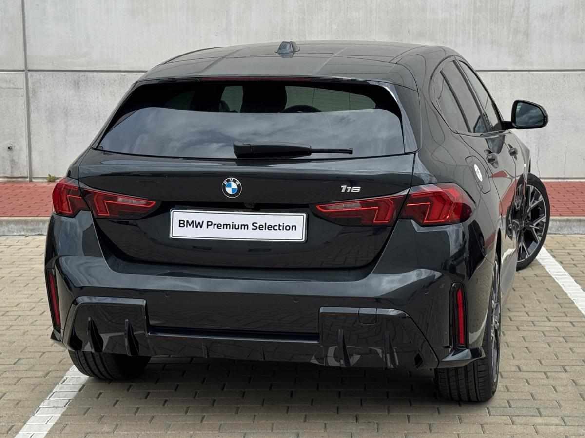 bmw-serie-1-118i-2025-gasolina-1499cc