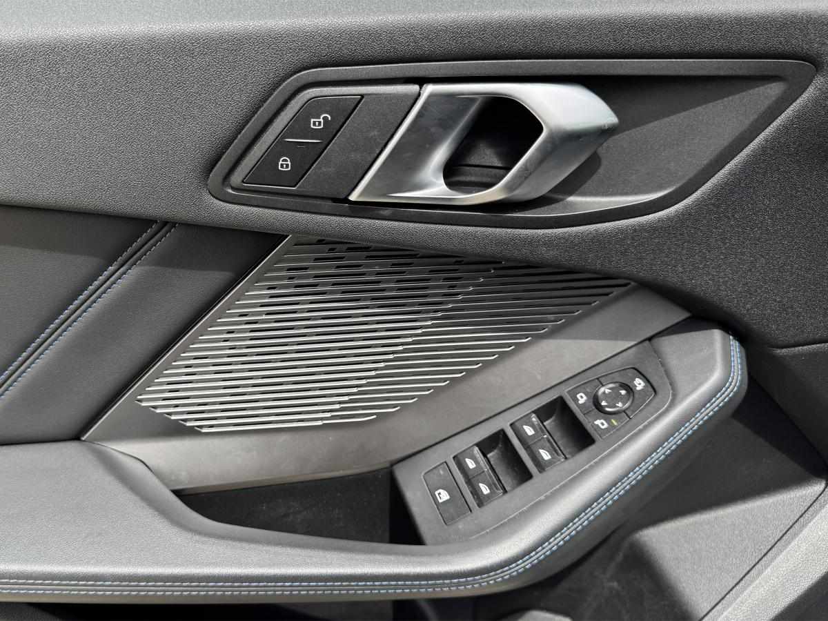 bmw-serie-1-118i-2025-gasolina-1499cc