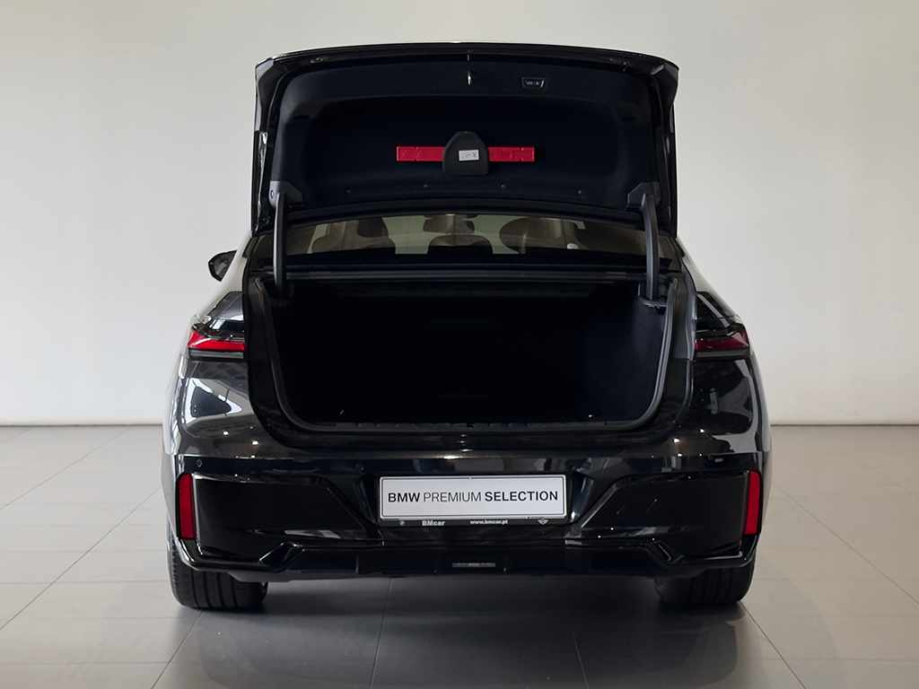 bmw-serie-7-i7-xdrive60-2023-eletrico