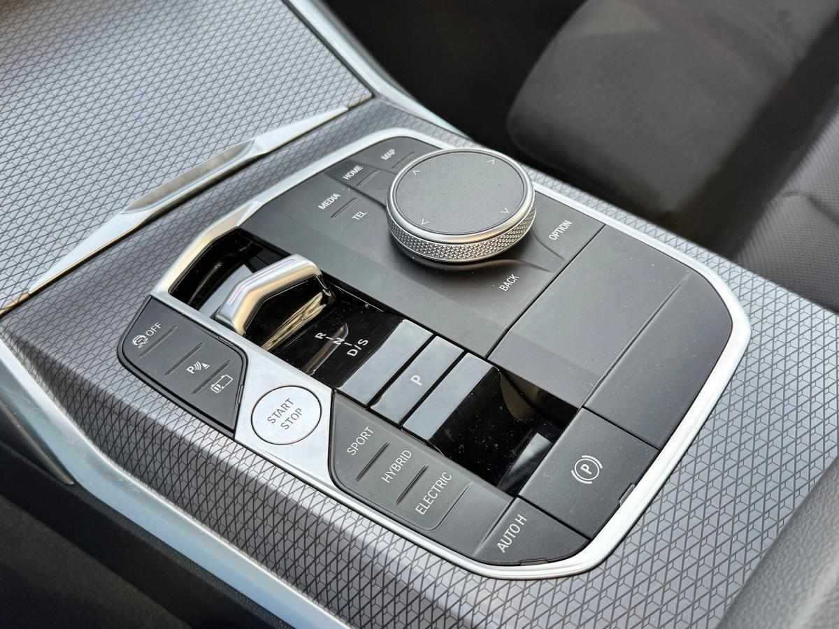 bmw-serie-3-330e-2025-gasolina-1998cc