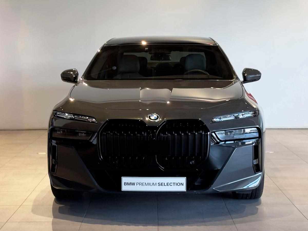 bmw-serie-7-i7-xdrive60-2024-eletrico