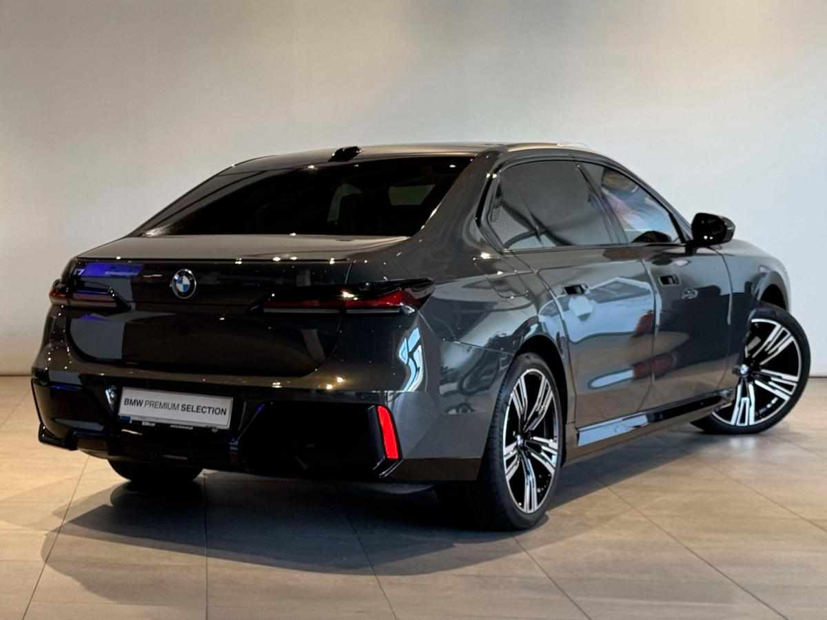 bmw-serie-7-i7-xdrive60-2024-eletrico